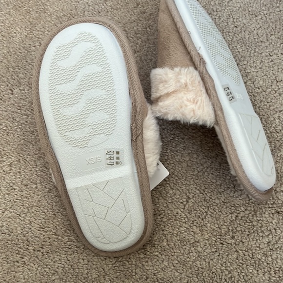 Chinese Laundry Slippers NWT - Picture 3 of 3